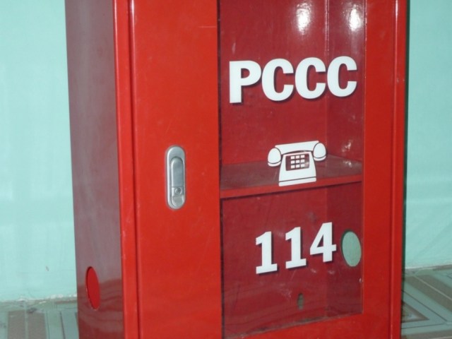 TỦ ĐỰNG BÌNH VÀ VÒI CHỮA CHÁY